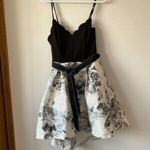 Le Chateau _ Black and White Party Dress SIZE 9